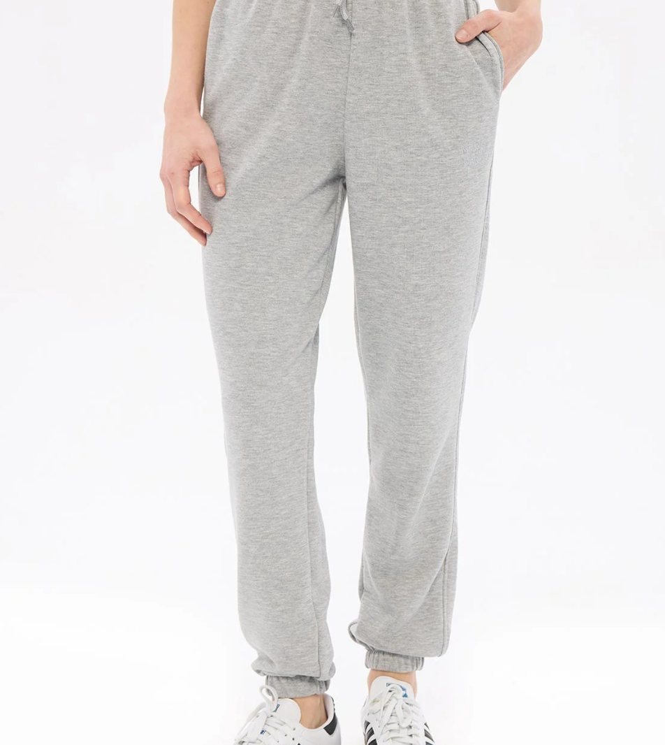 Kadın Sweatpant Kombinleri